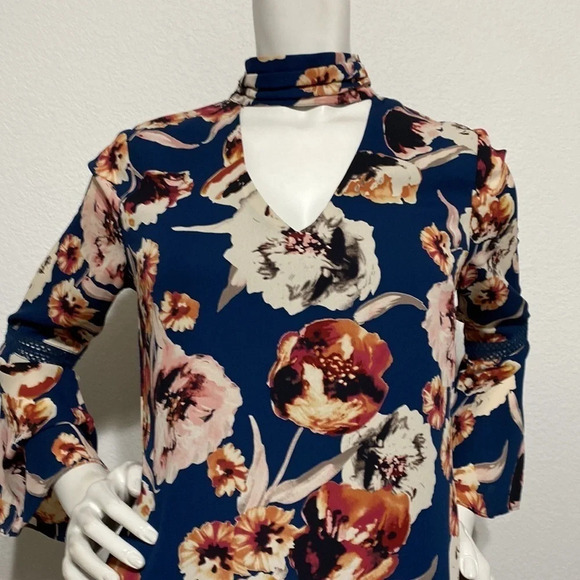 Skies Are Blue Floral Choker Neck Bell Sleeve Retro Mini Dress - Picture 3 of 7